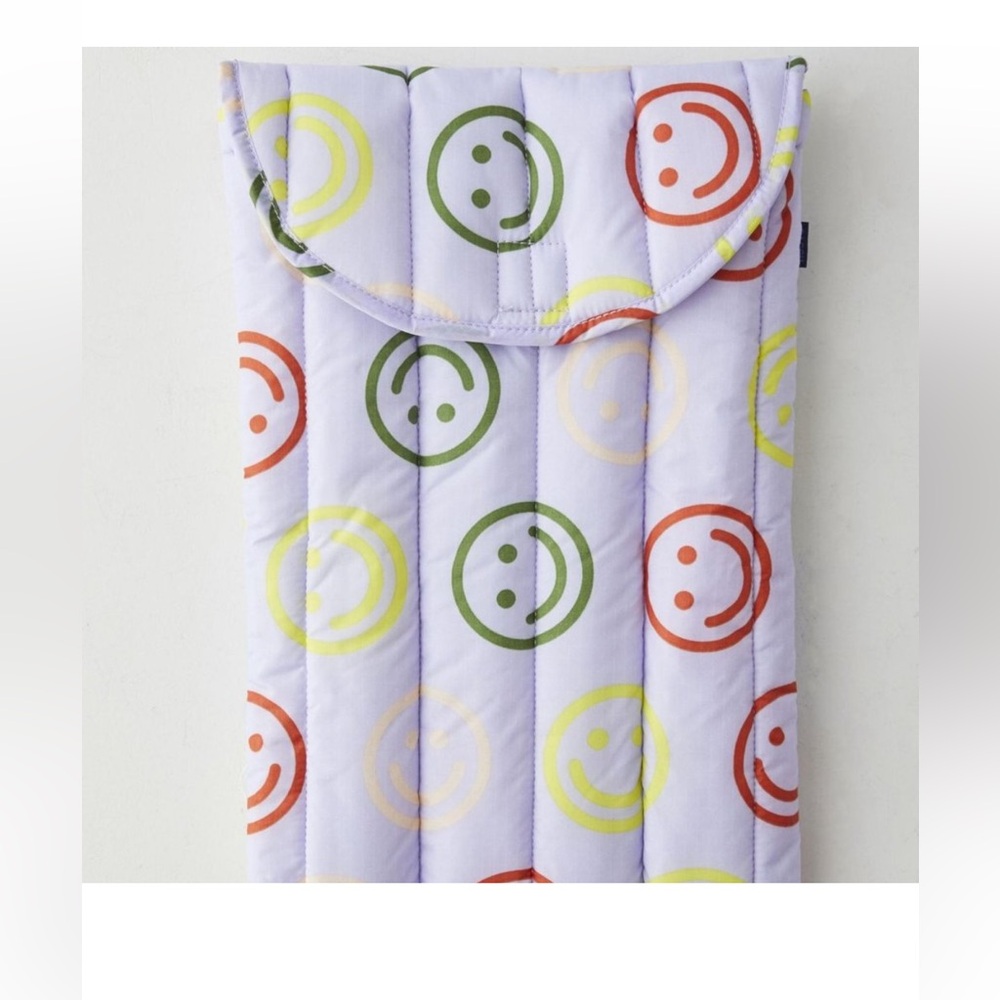 BAGGU Lavender Happy Puffy Laptop Sleeve
